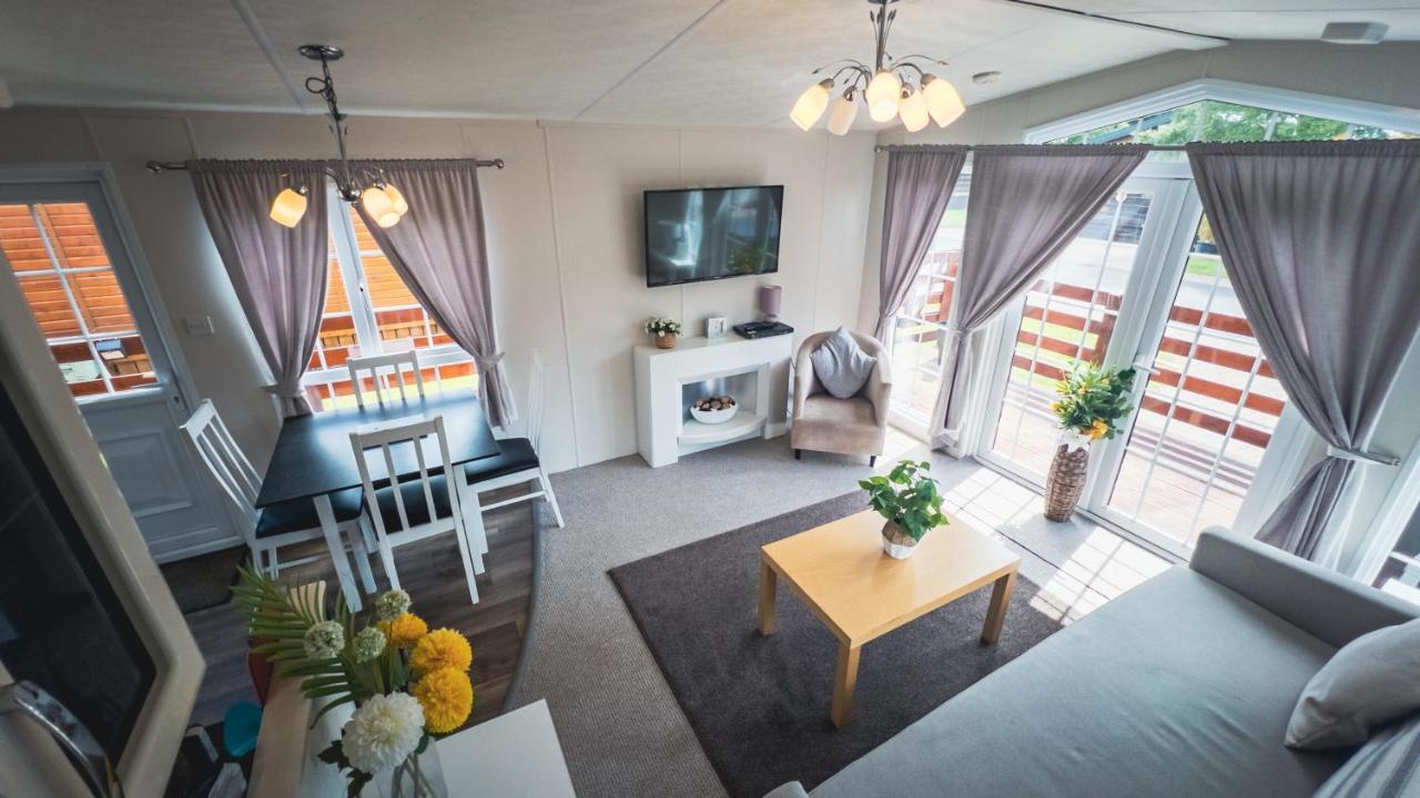 Angie'S Haven, Superb 2 Bedroom Lodge With Hot Tub - Sleeps 6 - Felmoor Park Morpeth Exteriér fotografie