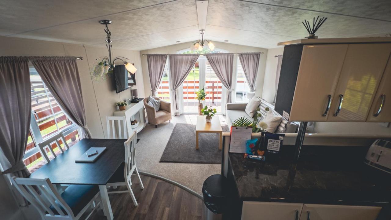 Angie'S Haven, Superb 2 Bedroom Lodge With Hot Tub - Sleeps 6 - Felmoor Park Morpeth Exteriér fotografie