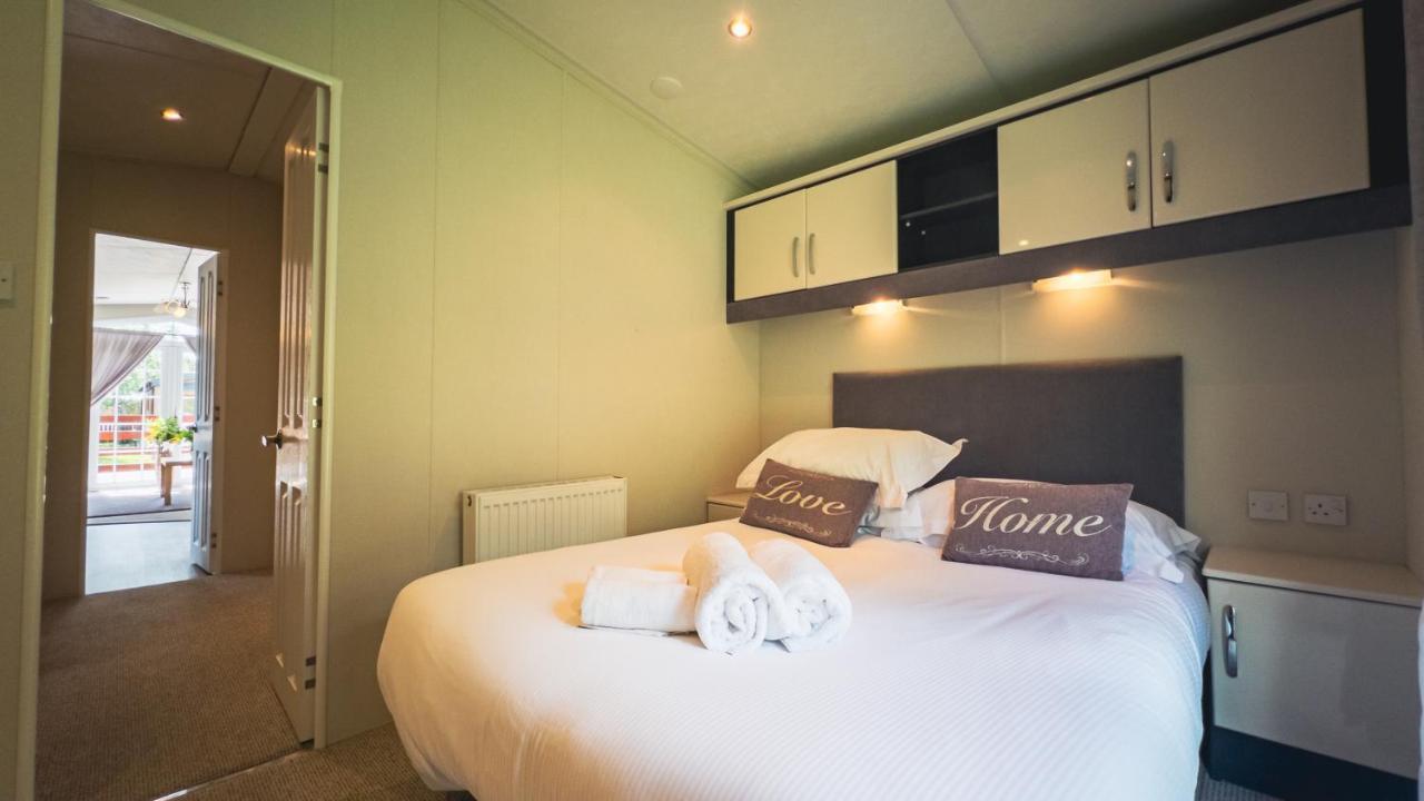 Angie'S Haven, Superb 2 Bedroom Lodge With Hot Tub - Sleeps 6 - Felmoor Park Morpeth Exteriér fotografie